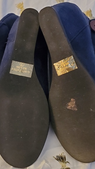 EUC hidden wedge microsuede bootie w/wooden button - Picture 8 of 8